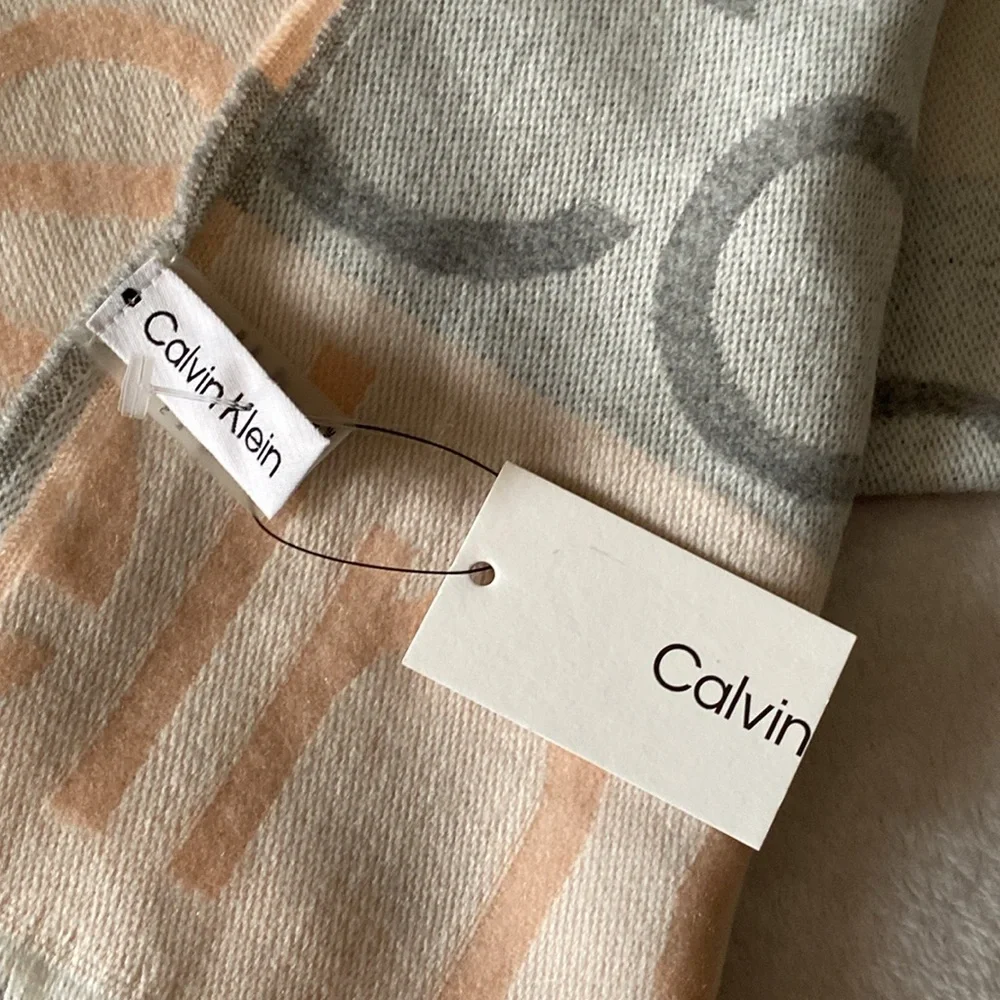 Calvin Klein logo scarf - Picture 3 of 6